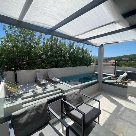 Belic With Pool Apartment Jelsa (Hvar)