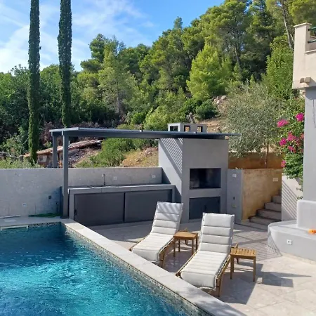 Belic With Pool