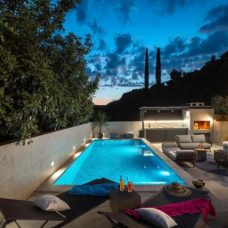 Belic With Pool Jelsa (Hvar)