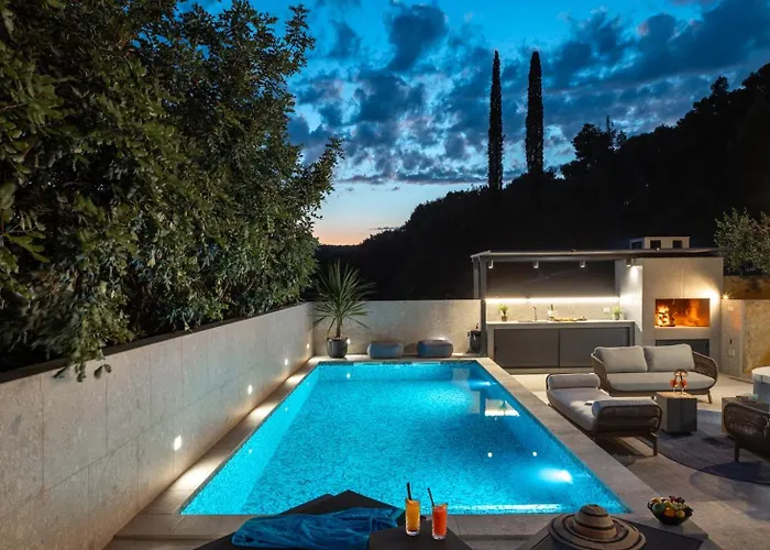Belic With Pool Jelsa (Hvar)