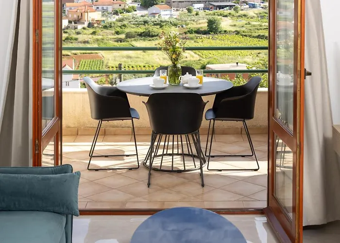 Apartman Belic With Pool Jelsa (Hvar)