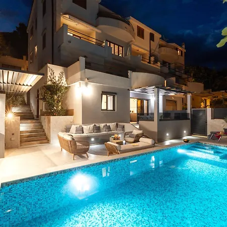 Appartement Belic With Pool