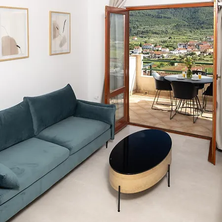 Belic With Pool Appartement *